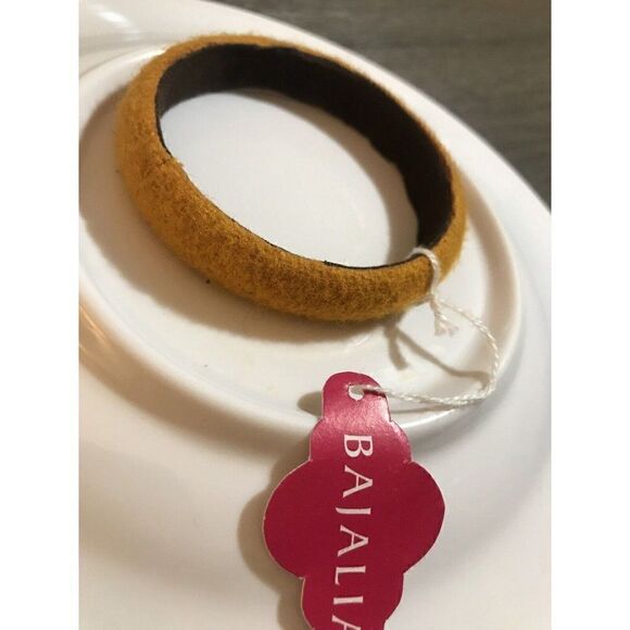 Trendy BAJALIA "SHARADA" FELT Mustard BANGLE Skinny BRACELET India - Picture 1 of 3
